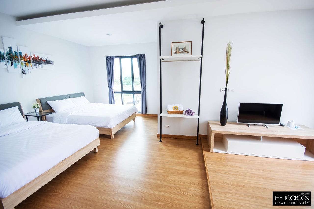 The Logbook Room And Cafe' Chonburi Extérieur photo
