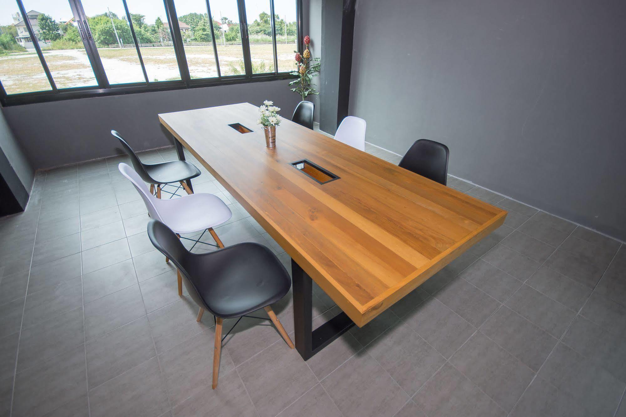 The Logbook Room And Cafe' Chonburi Extérieur photo
