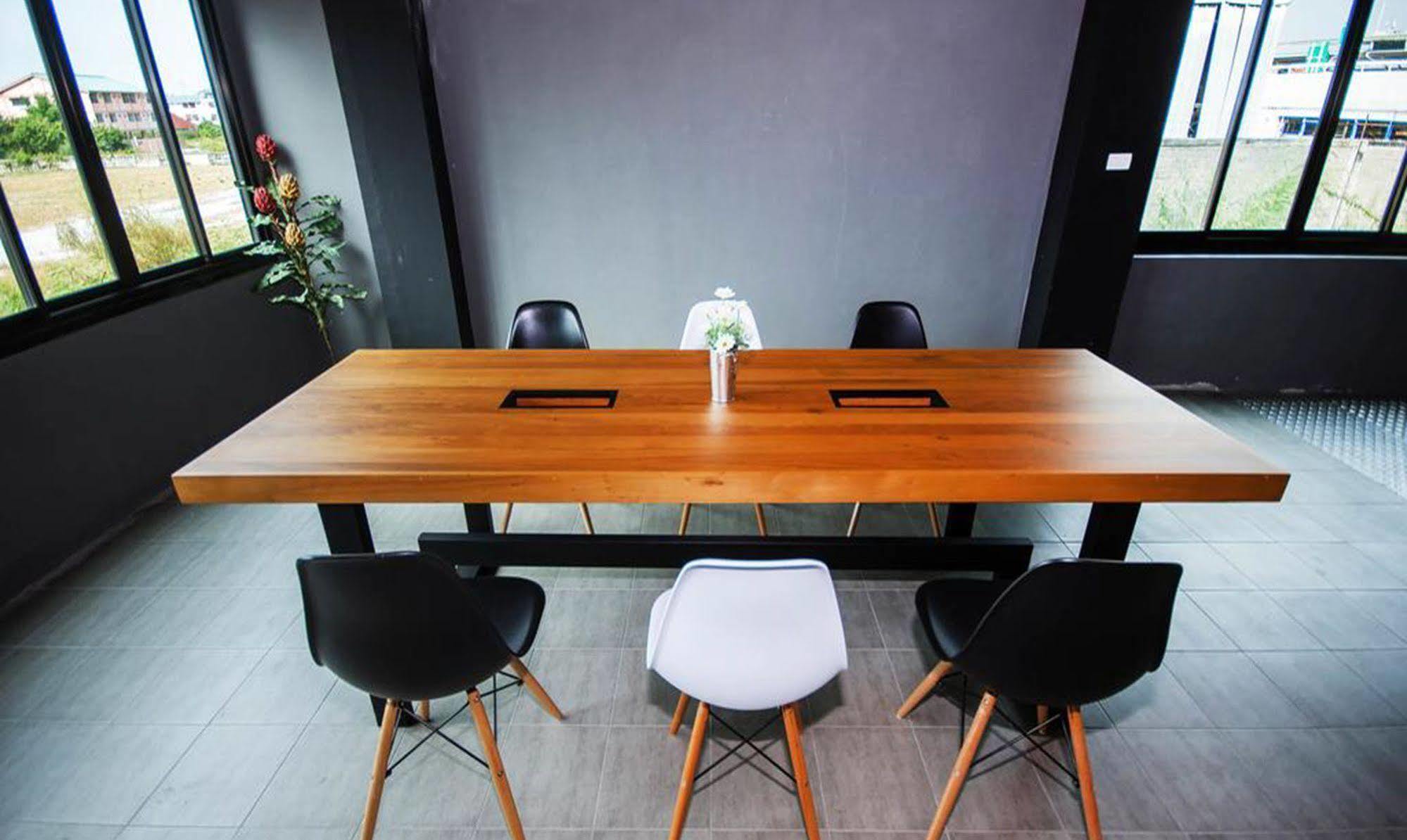 The Logbook Room And Cafe' Chonburi Extérieur photo